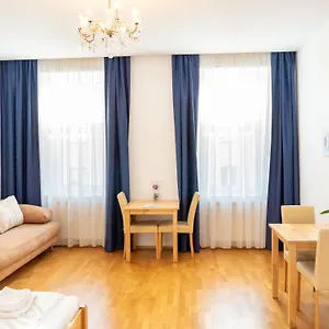 Che Apartment