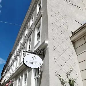 Hotel-pension Fuenfhaus Гостевой дом